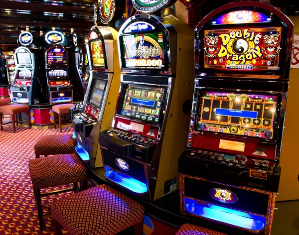 Slot machine Stok Foto, Slot machine Gambar Bebas Royalti | Depositphotos